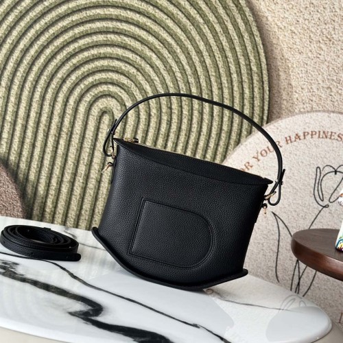델보 Delvaux  Pin Swing