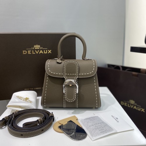 Delvaux brillant
