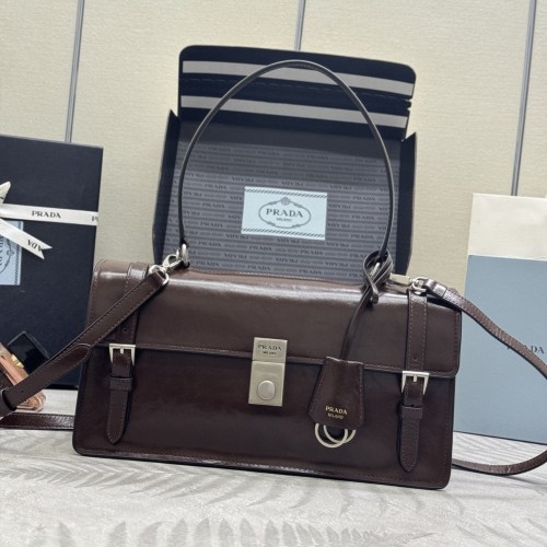 Prada 프라다