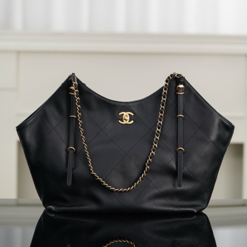 Chanel 25ss Tote (GD 착용)
