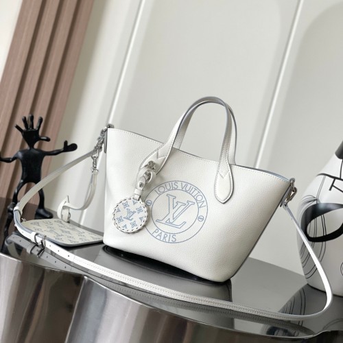 루이비통 LV Blossom Small