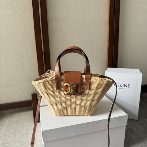 셀린느 Celine Teen Couffin